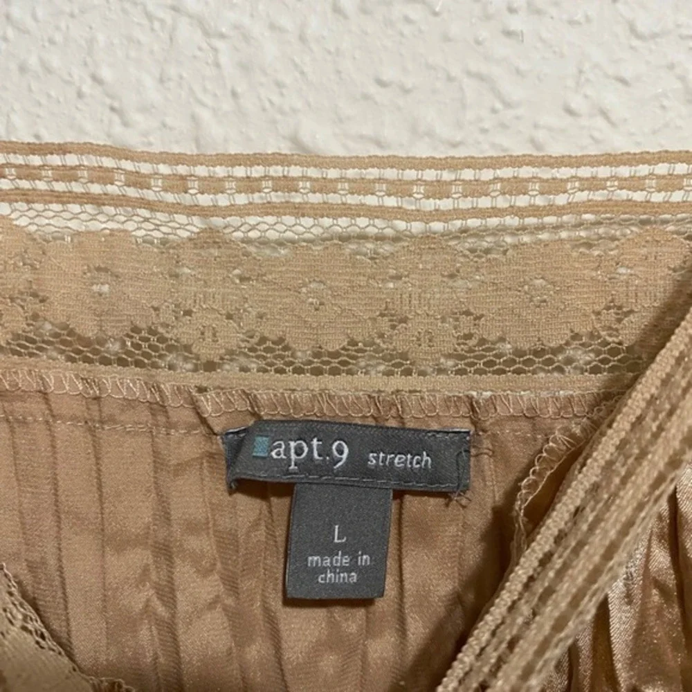 Apt 9 Women large Y2K Stretch Champagne‎ Lace Trim Pleated Camisole Tank Top - Picture 4 of 8